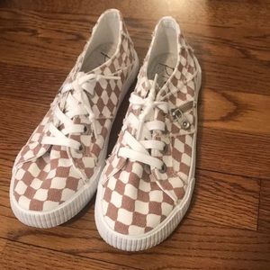 Checkered shoes